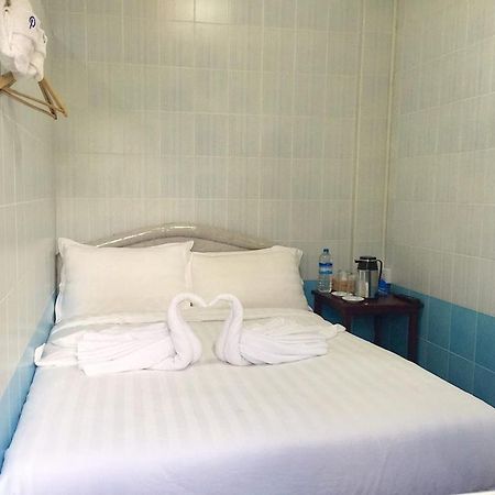 Pandora Motel Yangon Bagian luar foto